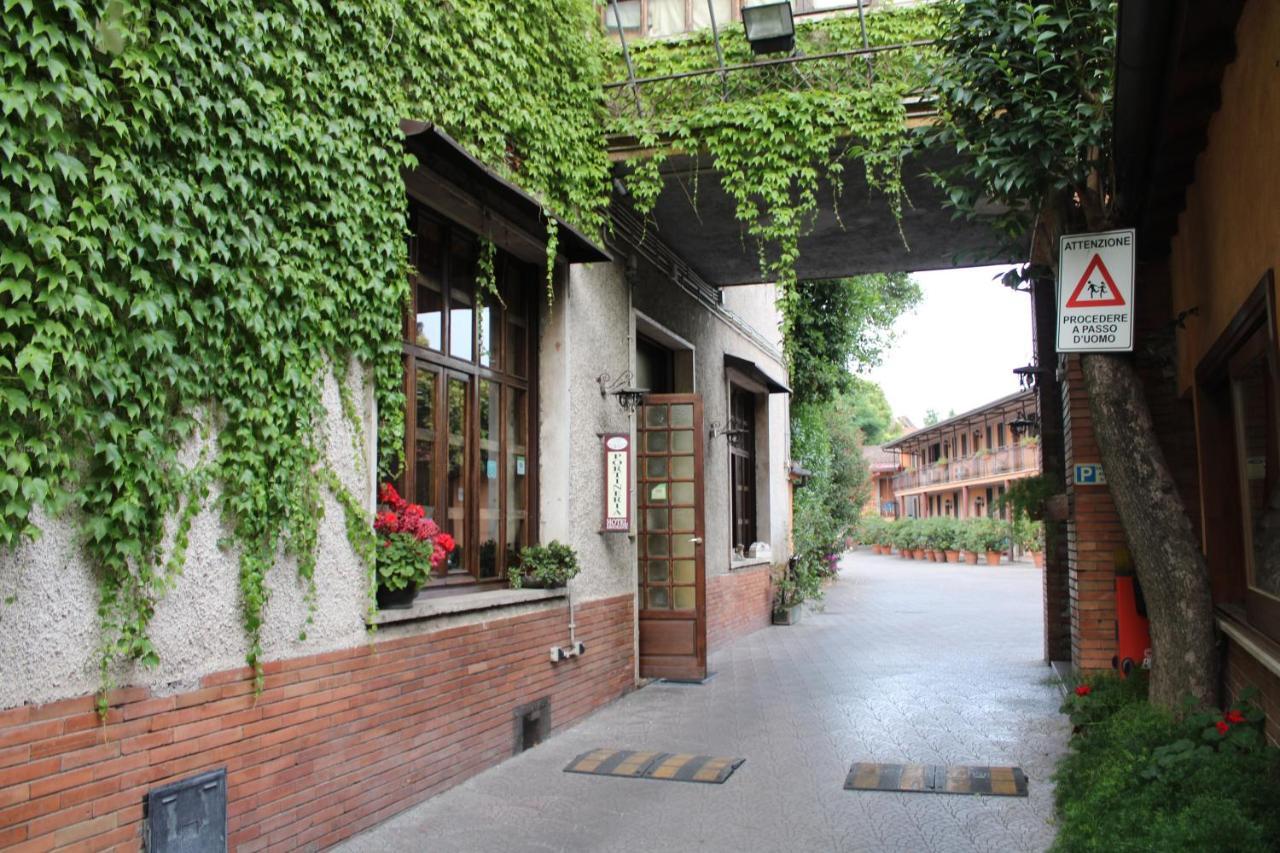 Hotel La Locanda Del Borgo — Photos 1